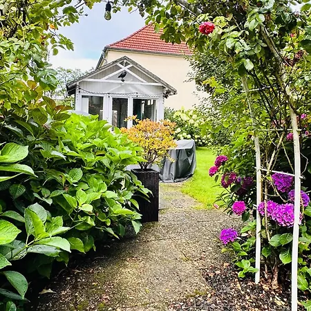 Stader Kapitaenshaus Mit Garten Tatil Evi *
