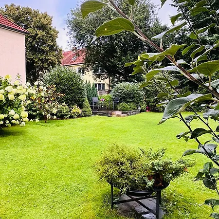 Stader Kapitaenshaus Mit Garten